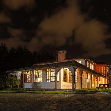 Hosteria San Carlos Tababela Eksteriør billede